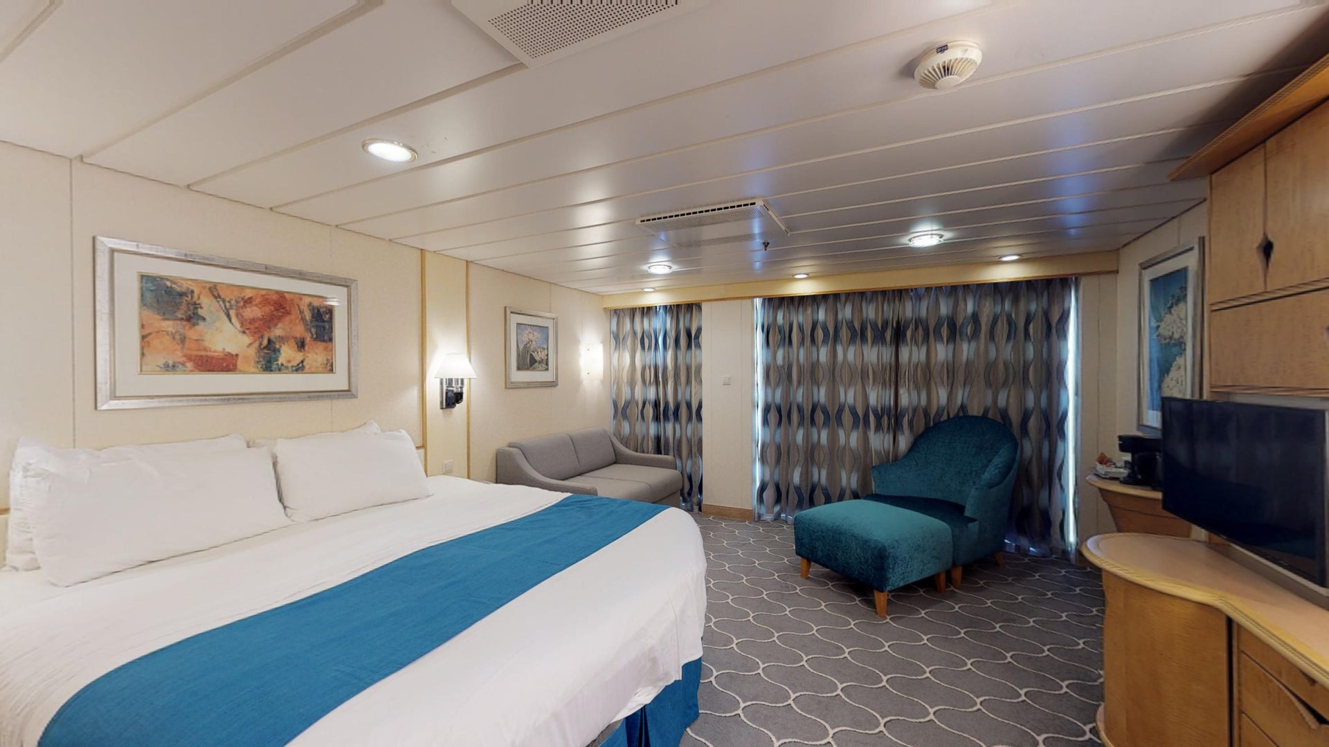 Navigator of the Seas- Junior Suite