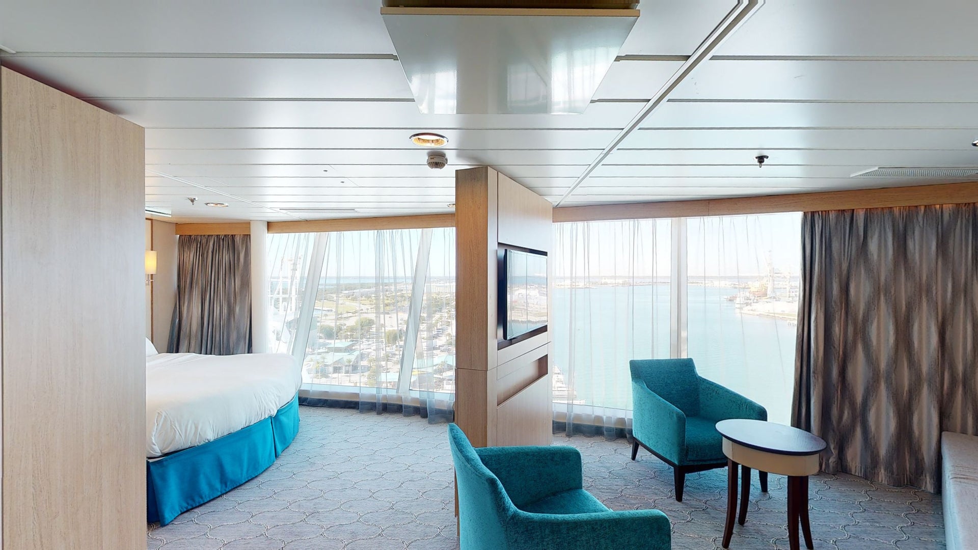 Mariner Of The Seas - Ocean View Panoramic Suite No Balcony Virtual 