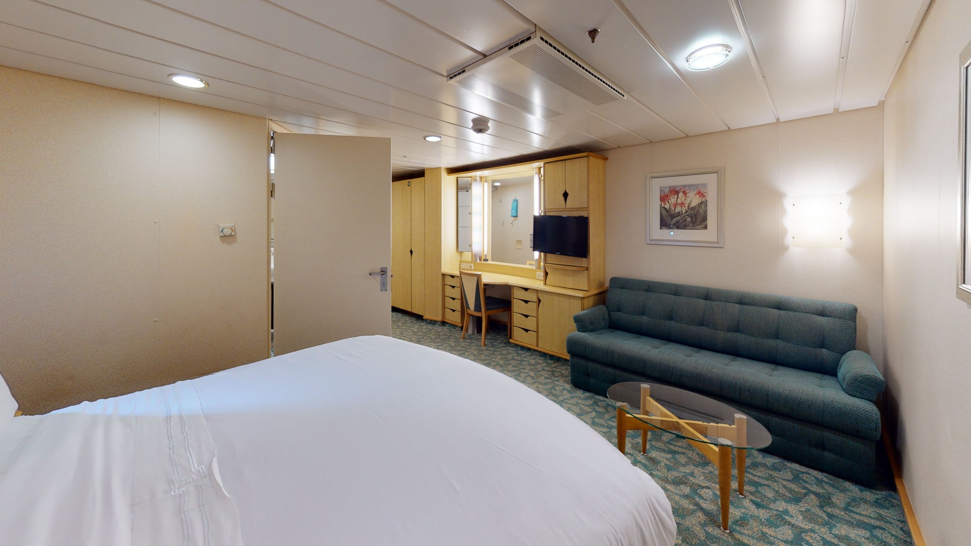 Mariner Of The Seas Interior Accessible Virtual Tour Nuvo360   GT79DQSpzuT Bedroom 